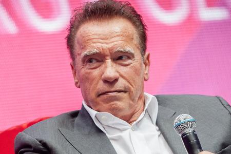 Arnold Schwarzenegger trifft Überlebende des Hamas-Terrors
