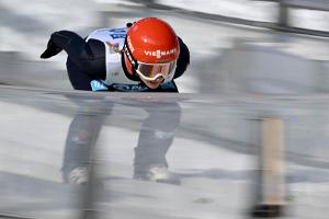 Skispringen: Schmid zum Saisonstart zweimal Achte