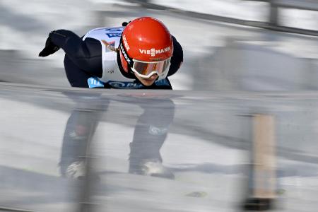 Skispringen: Schmid zum Saisonstart zweimal Achte