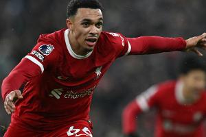 Später Doppelschlag: Klopp siegt mit Liverpool gegen Leno