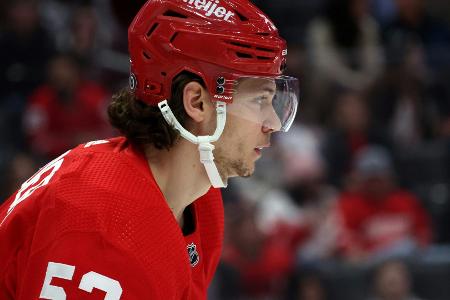 NHL: Seider gewinnt deutsches Duell mit Peterka