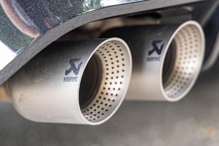 VW Golf R Performance