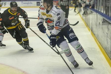 Eishockey: Schlittschuh schlitzt Brust auf