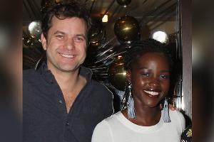 Joshua Jackson und Lupita Nyong'o sind ein Liebespaar