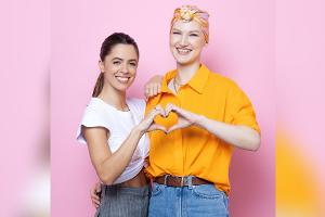 Vanessa Mai erfüllt alle Weihnachtsklischees