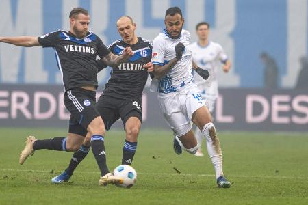 Nach Spielunterbrechung: Schalke gewinnt in Rostock