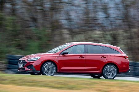 Hyundai i30 Kombi gegen VW Golf Variant, ams 0221 Vergleichstest 