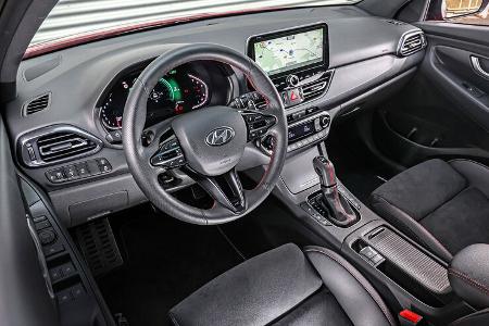 Hyundai i30 Kombi gegen VW Golf Variant, ams 0221 Vergleichstest 