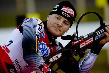 Sven Fischer (aktiv von 1992 bis 2007) - Fischer ist seit vielen Jahren als Biathlon-Experte im 'ZDF' aktiv. Nach Ende seiner sportlichen Laufbahn heiratete er seine Partnerin Doreen, das Paar bekam einen Sohn. 2009 wurde er auf Vorschlag der CDU in die Bundesversammlung berufen und wählte nach eigenen Angaben Horst Köhler zum Bundespräsidenten. Ende 2021 teilte Fischer mit, er habe mittlerweile die Trainerscheine C, B und A absolviert.