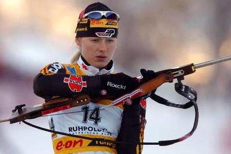 Katrin Apel (aktiv von 1994 bis 2007) - Die ehemalige Staffel-Expertin machte sich nach Ablauf ihrer sportlichen Laufbahn in der Öffentlichkeit rar. Schloss eine Ausbildung zur Ergotherapeutin ab, ist seit seit mehr als zehn Jahren staatlich anerkannte Erzieherin und betreut mittlerweile Grundschüler als schwierigen Verhältnissen. In ihrem Heimatverein ist sie als 2. Vorsitzende aktiv. Apel besitzt den B-Trainerschein und hat einen Sohn.