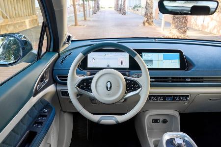 Ora Funky Cat 400 Pro+, Innenraum, Cockpit