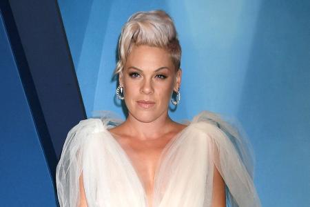 Alt geworden? Pink wehrt sich gegen Kommentar über ihr Aussehen