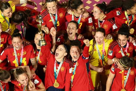 Spanien führt FIFA-Weltrangliste an - DFB-Frauen Sechste
