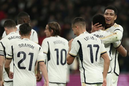 Real springt an die Tabellenspitze - und bangt um Alaba