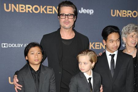 Brad Pitt mit seinen Kids