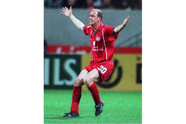 Über eine Berücksichtigung für die Nationalmannschaft: 'Dazu müsste erstmal ein Bundestrainer zum Betzenberg kommen. Der letzte war meines Wissens Sepp Herberger.'