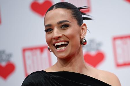 Amira Pocher findet sich auf Rang fünf der deutschen Stars, die am meisten gegoogelt wurden - eine Ehre, auf die die Moderatorin sicher verzichten kann, schließlich wurde sie nach ihrem Ehe-Aus nahezu pausenlos von ihrem Ex Oliver Pocher gedisst.