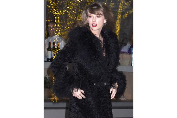 Taylor Swift langte gleich doppelt hin: Mit ihrer 'Eras'-Tour und ihrer Romanze mit Footballstar Travis Kelce wurde sie die am zweitmeisten gesuchte international bekannte Person in Deutschland.