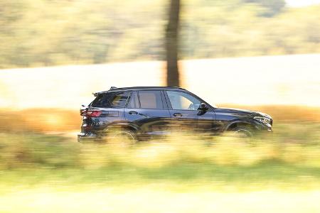 BMW X5 M50i, Range Rover Velar P550, ams 0321 Vergleichstest