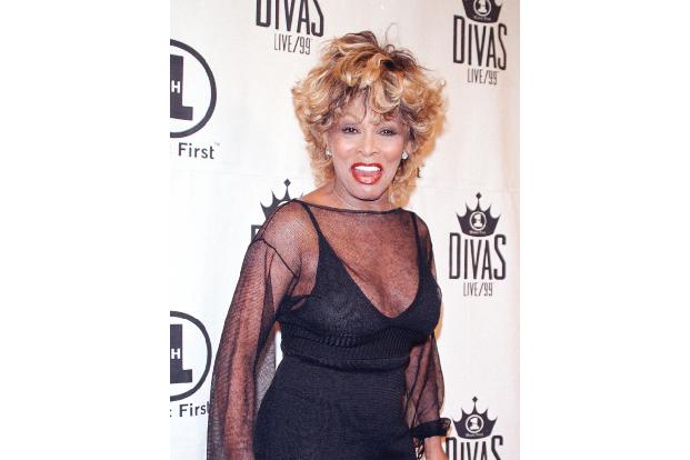 Tina Turner hatte sich schon lange aus der Öffentlichkeit zurückgezogen und starb Ende Mai im Alter von 83 Jahren. Ihre rauhe Stimme und ihr Durchsetzungsvermögen machten die Amerikanerin zu einer Iko ...