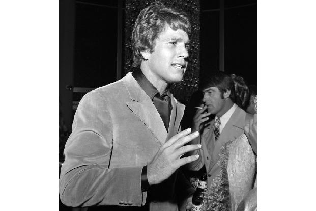 Ryan O'Neal konnte den Erfolg des Tränen-Klassikers 'Love Story' aus dem Jahr 1970 nie so recht wiederholen. Der Schauspieler, der lange mit Farrah Fawcett-Majors zusammen gewesen war, starb am 8. Dezember im Alter von 82 Jahren.