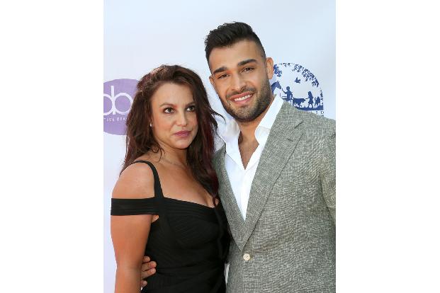 Britney Spears und Sam Asghari hielten es keine zwei Jahre als Eheleute miteinander aus, dabei hatten viele gehofft, dass nach dem Ende ihrer Vormundschaft endlich Ruhe ins Leben der Sängerin einkehre ...