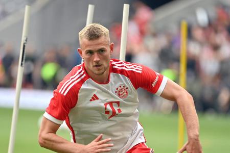 Matthijs de Ligt (ab 63.) - Note: 3,0 - Gab in der Schlussphase den zentralen Innenverteidiger in der Dreierkette. Überließ den Nebenleuten in der Defensive den Vortritt und musste kaum noch eingreifen. In seine Zone drangen die Wolfsburger praktisch nicht mehr vor.