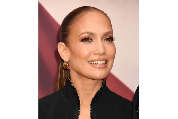 Auch Jennifer Lopez wird philosophisch, wenn es darum geht, wie sie sich im neuen Jahr neu erfinden will. 