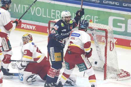 Eisbären bauen Tabellenführung aus