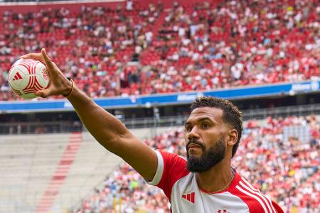 Eric Maxim Choupo-Moting (ab 90.) - ohne Bewertung - Kam in der Nachspielzeit, um Zeit von der Uhr zu nehmen.