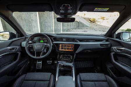 Audi Q8 E-Tron edition Dakar