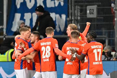 Platz 20: SV Darmstadt 98 - 10 Punkte aus 16 Spielen (20:41 Tore)