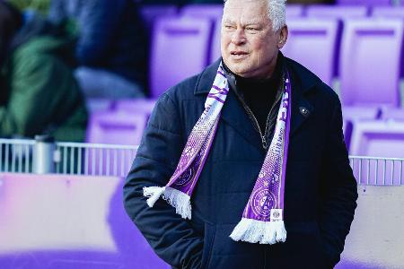 Polster nach erfolgreicher Not-OP aus Krankenhaus entlassen