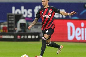 Koch unterschreibt bis 2027 in Frankfurt