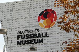 Deutsches Fußballmuseum ehrt Beckenbauer