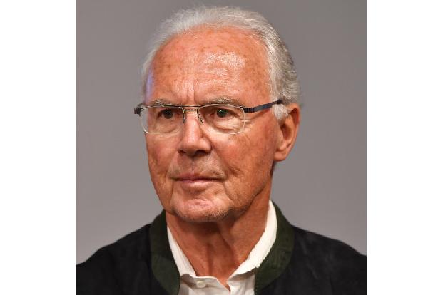 Nachdem er zuletzt unter vielen gesundheitlichen Problemen gelitten hatte, starb am 7. Januar 2024 mit Franz Beckenbauer eine der prägendsten Persönlichkeiten des deutschen Fußballs. Viele seiner Weggfeährten zeigten sich tief bewegt