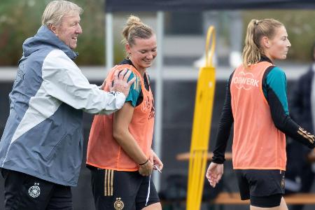 Popp offen für längere Hrubesch-Amtszeit