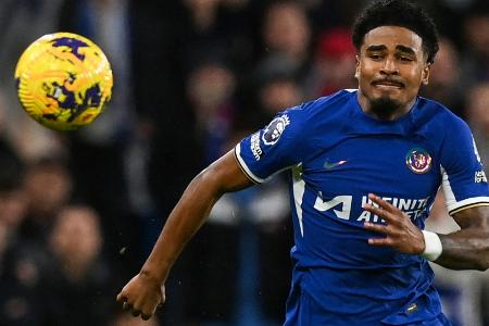 Dortmund leiht auch Maatsen aus