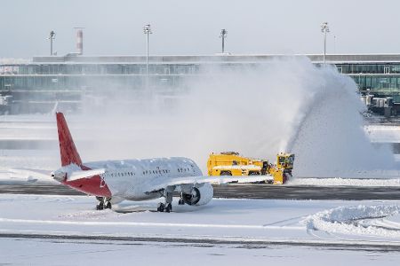 Flughafen im schnee