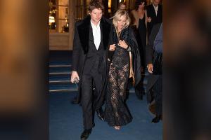 Kate Moss feiert ihren 50. Geburtstag im transparenten Spitzenkleid