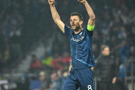 Bochum verlängert mit Kapitän Losilla