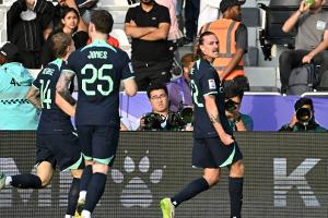 St. Paulis Irvine schießt Australien ins Achtelfinale