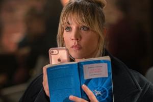 "The Flight Attendant": Aus für Serie mit Kaley Cuoco