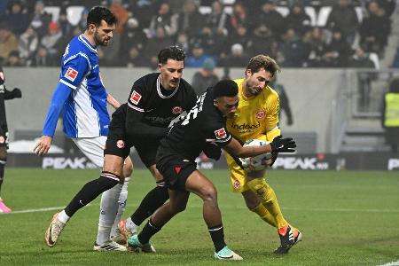 Frankfurt verspielt Derbysieg in Nachspielzeit