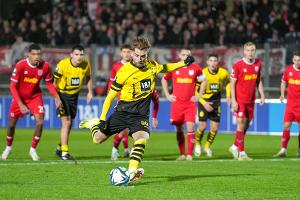 3. Liga: Regensburg patzt in Dortmund