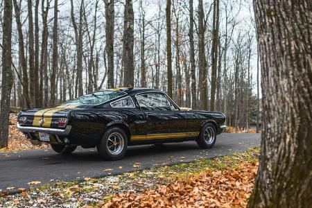 Ford Mustang Shelby GT 350 H in Autovermietung Hertz Lackierung
