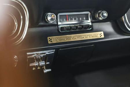 Ford Mustang Shelby GT 350 H in Autovermietung Hertz Lackierung