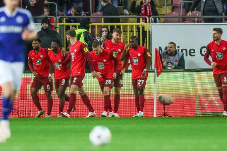Kaiserslautern landet Befreiungsschlag gegen Schalke