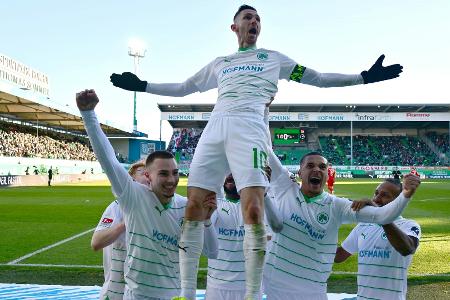 Sieg im Spitzenspiel: Fürth springt auf Rang zwei