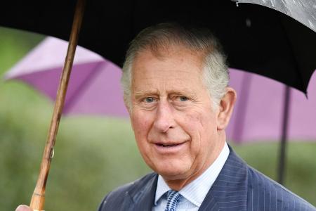 König Charles III. bleibt länger im Krankenhaus als geplant